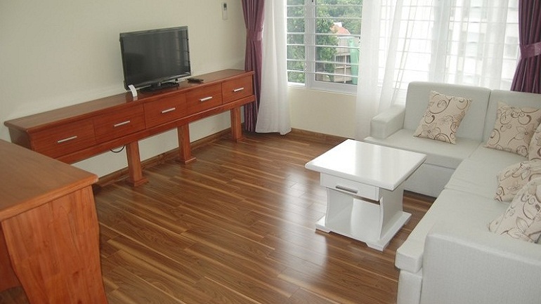 One bedroom apartment with balcony in Phan Huy Chu street, Hoan Kiem district for rent