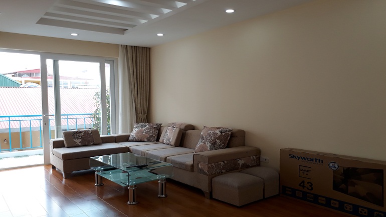 Brand – new two bedroom apartment in Tu Hoa street, Tay Ho district for rent