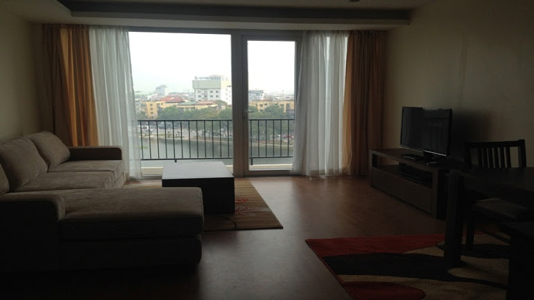 Lake – view one bedroom apartment with balcony in Ba Dinh district for rent