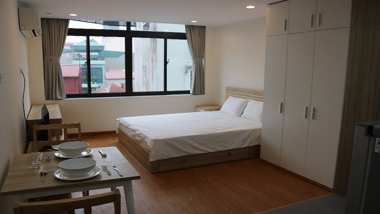 Lovely studio apartment with good price in Hoang Hoa Tham street, Ba Dinh district for rent