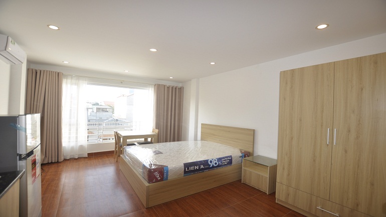 Nice and cheap studio apartment in Lac Long Quan street, Tay Ho district for rent