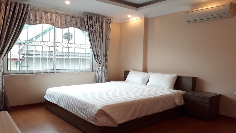 Nice cheap studio apartment in Xuan Dieu street, Tay Ho district for rent