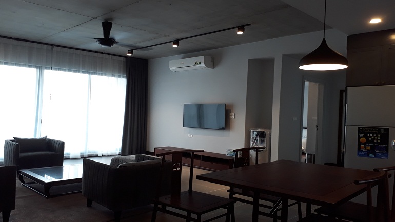 Nice modern 2 – bedroom apartment with balcony in Tu Hoa street, Tay Ho distirct for rent