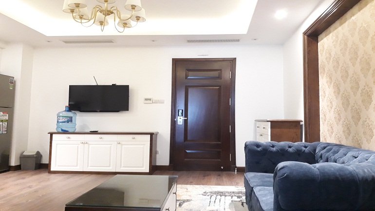 Elegant 1 – bedroom apartment in Tran Quoc Toan street, Hoan Kiem district for rent