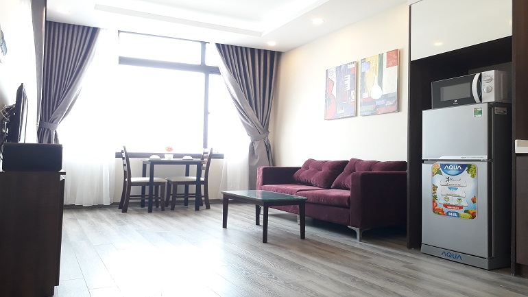 Modern one bedroom apartment with lake – view in Nhat Chieu street, Tay Ho district for rent