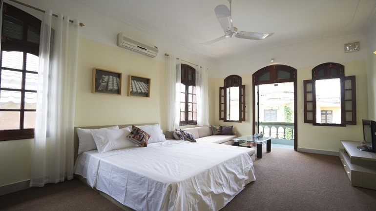 Nice room in share house in Au Co street, Tay Ho district for rent