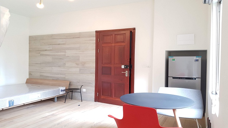 Brand – new studio apartment in Doi Can street, Ba Dinh district for rent