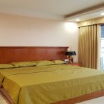 Brand – new studio apartment with balcony in Nghi Tam street, Tay Ho district for rent