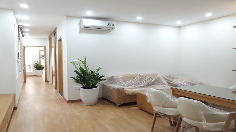 Brand – new two bedroom apartment in Nhat Chieu street, Tay Ho district for rent