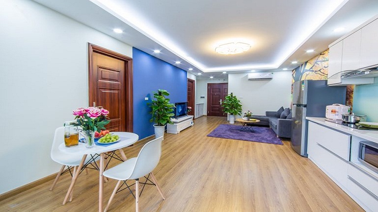 Brand – new two bedroom apartment with balcony in Trung Kinh street, Cau Giay district for rent