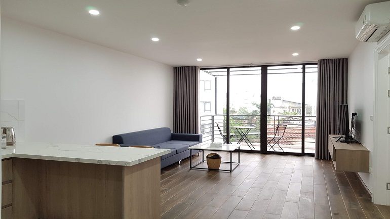 Bright 1 – bedroom apartment with big balcony in Tay Ho district for rent