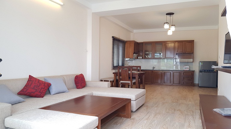 Bright modern 1 – bedroom apartment in Hoang Hoa Tham street, Ba Dinh district for rent