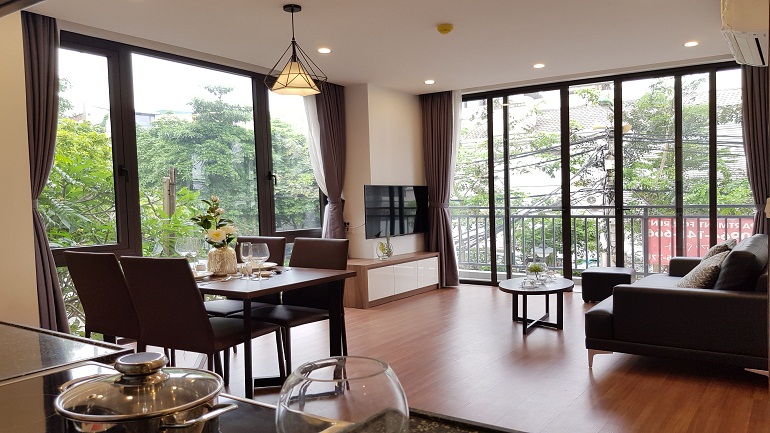 Elegant modern one bedroom apartment with balcony in Tu Hoa street, Tay Ho district for rent