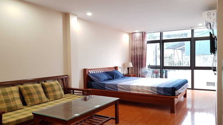 Nice bright studio apartment in Kim Ma street, Ba Dinh district for rent