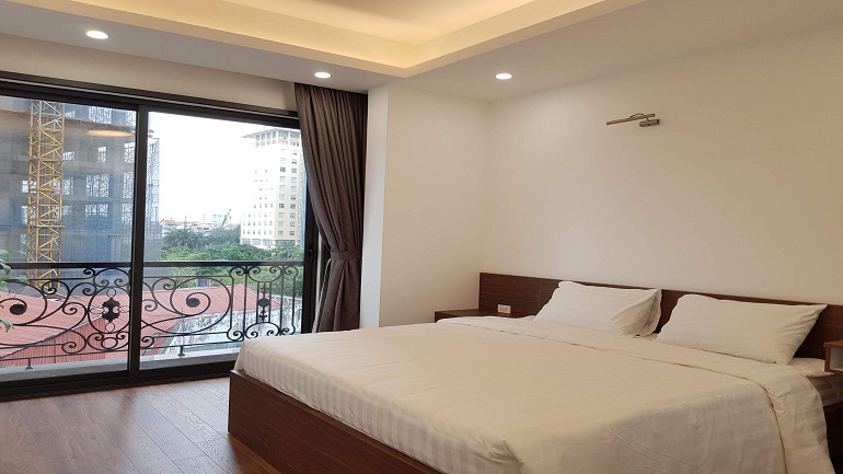 Nice modern 1 – bedroom apartment with balcony in Lieu Giai street, Ba Dinh district for rent