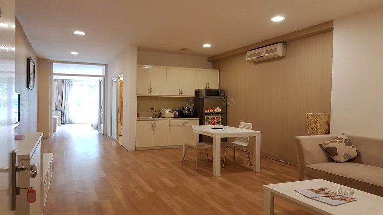 Spacious 1 – bedroom apartment with balcony in Phan Chu Trinh street, Hoan Kiem district for rent