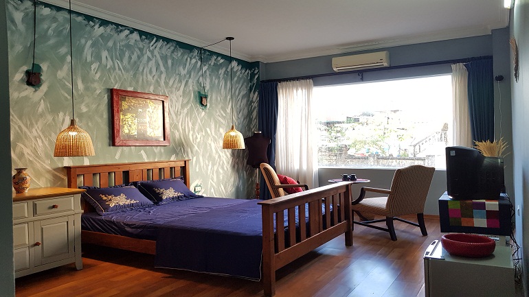 Lovely room with vintage style in Yen Phu street, Tay Ho district for rent