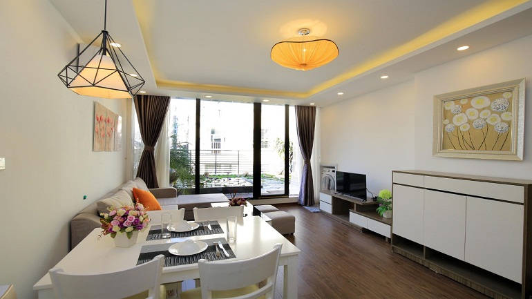 Stunning 1 – bedroom apartment with nice garden in Linh Lang street, Ba Dinh district for rent