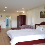 Spacious studio apartment with balcony in Tran Hung Dao street, Hoan Kiem district for rent
