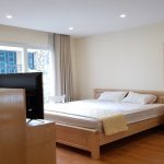 Balcony studio apartment in Tu Hoa street, Tay Ho district for rent
