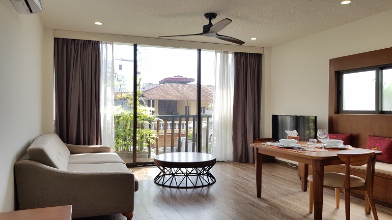 Modern 1 – bedroom apartment with balcony in Tu Hoa street, Tay Ho district for rent