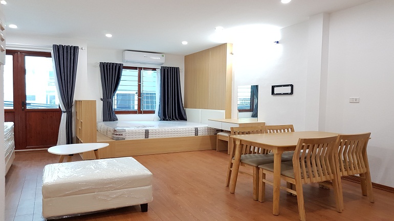 Brand – new studio apartment with cheap price in Au Co street, Tay Ho district for rent