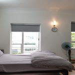 Cheap bright studio apartment with balcony in Tran Hung Dao street, Hoan Kiem district for rent