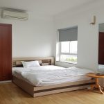 Cheap studio apartment with balcony in Tran Hung Dao street, Hoan Kiem district for rent