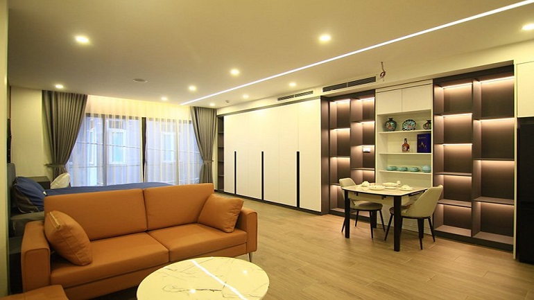 Modern elegant studio apartment with balcony in Dang Thai Mai street, Tay Ho district for rent