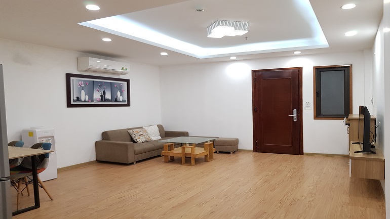 Good size 1 – bedroom apartment in Yen Phu street, Tay Ho district for rent