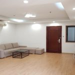 Spacious 1 – bedroom apartment with balcony in Yen Phu street, Tay Ho district for rent