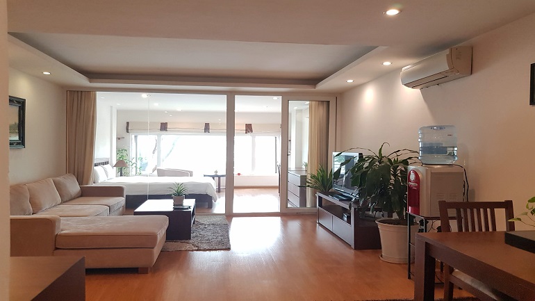 Lake – view one bedroom apartment in Pham Huy Thong street, Ba Dinh district for rent