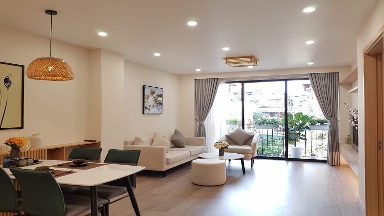 High – end modern two bedroom apartment with balcony in Kim Ma street, Ba Dinh district for rent